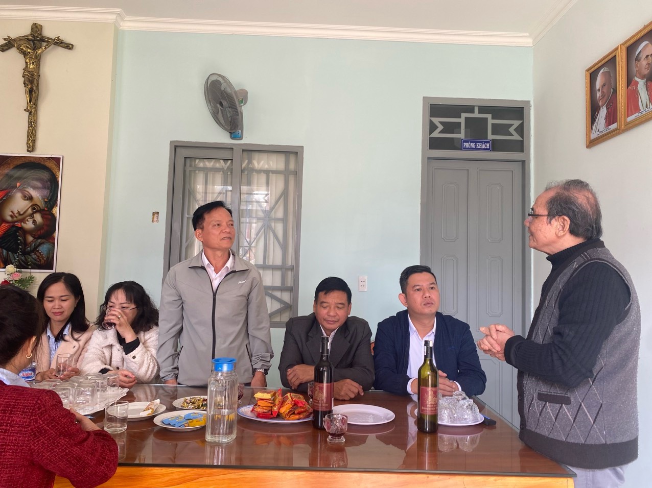 UBND PHUONG CHUC MUNG GIANG SINH1